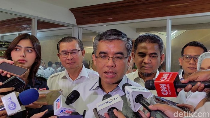 PHK Massal: 24.036 Pekerja Terdampak, Siapa Biang Keroknya?