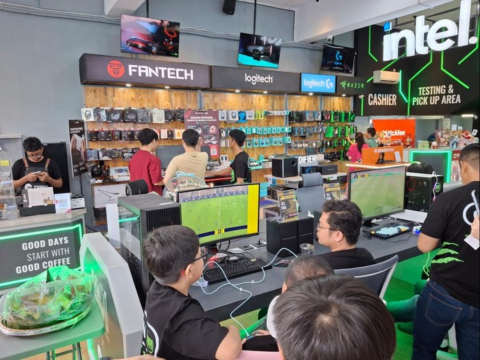 Rahasia Sukses: Jajan Gadget & Ngopi, Tarik Konsumen Baru