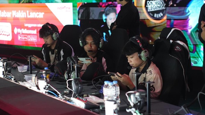 Saksikan! Duel Sengit Alter Ego vs Geek Fam MPL ID S15