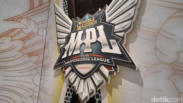 Saksikan Pertarungan Epic! RRQ Hoshi vs Team Liquid MPL ID S15 Week 2