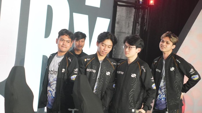Saksikan! RRQ Hoshi vs Alter Ego: MPL ID S15 Hari Ini