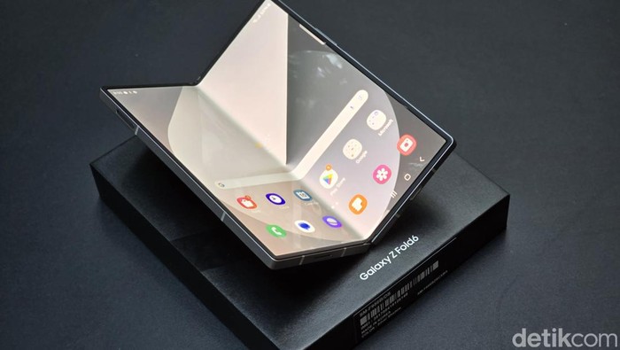 Samsung Galaxy Z Fold 7: Bodi Tipis, Tantang Oppo Find N5?
