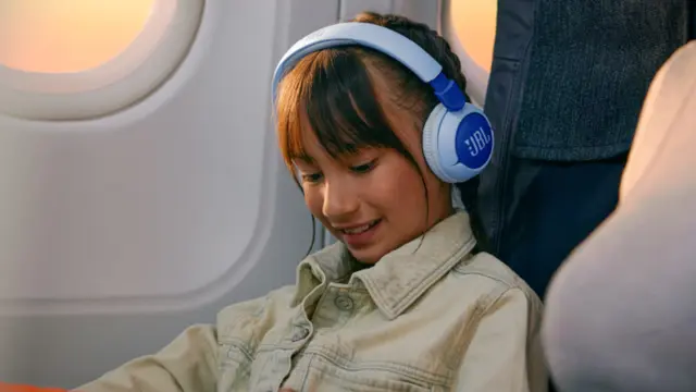 JBL Junior: 3 Headset Anak Imut, Fitur Canggih, Aman!