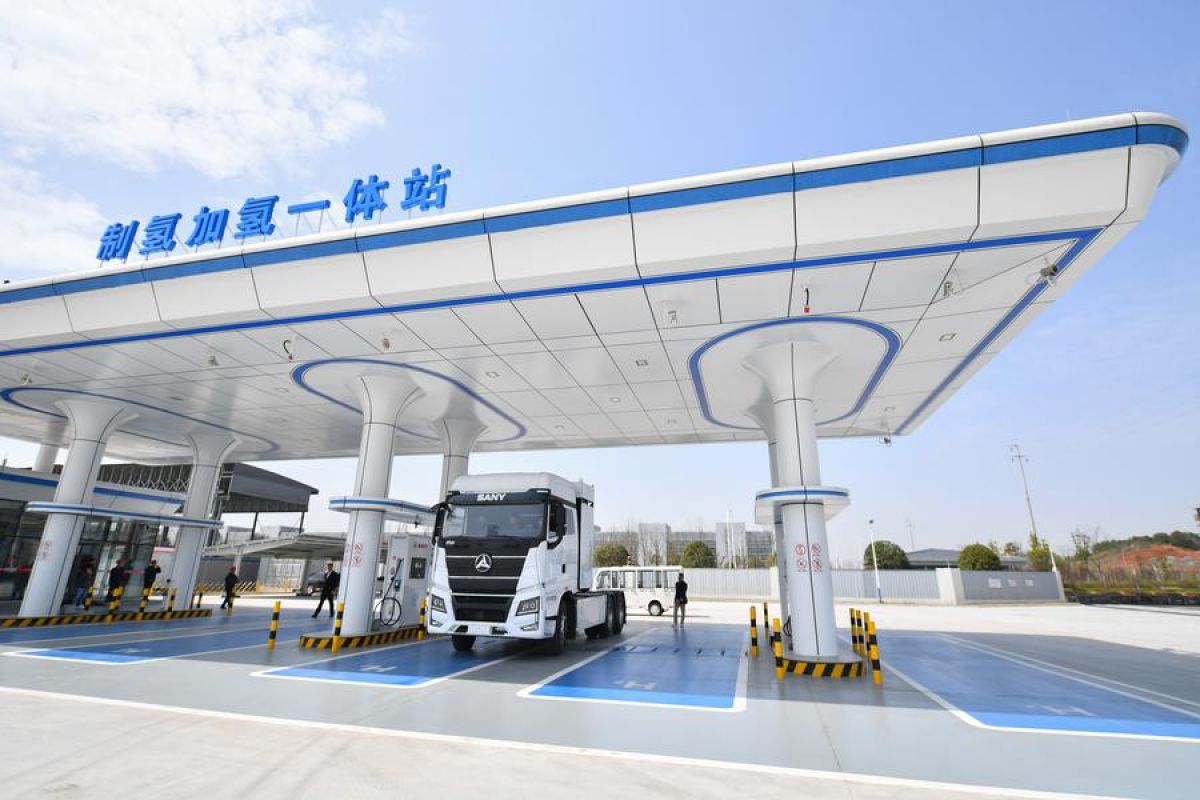 Rekor Baru! Ilmuwan China Ciptakan Energi Surya-Hidrogen Efisien