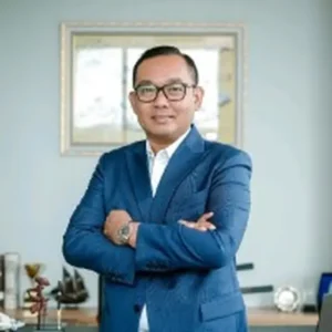 Siapa Komisaris Baru Pertamina? Profil Todotua & Nanik Deyang