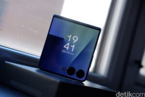 Galaxy Z Flip7: Desain Tipis, Layar Lebar, AI Canggih, Wajib Punya!