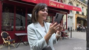 Samsung Galaxy Z Fold 6: AI Canggih, Tak Tertandingi