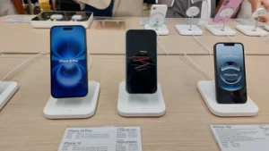 iPhone 17: Warna Baru, Layar Responsif, Revolusi Apple?